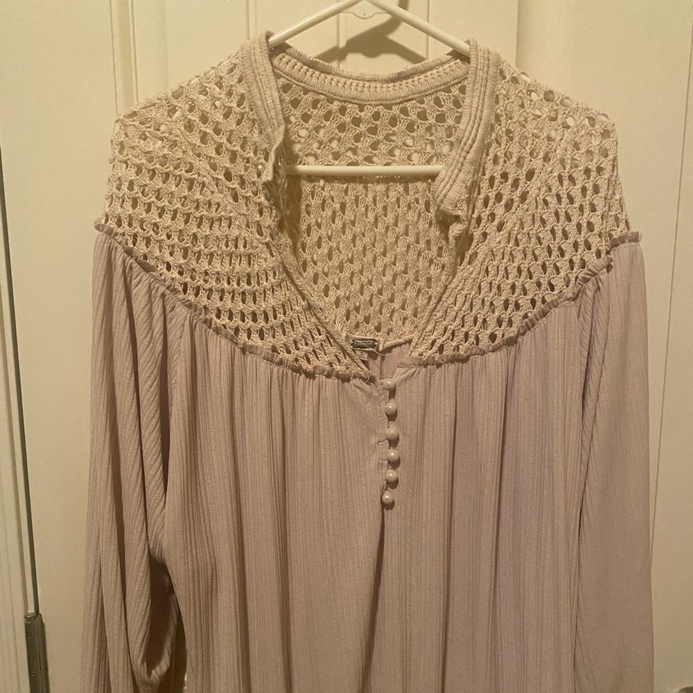 Gimmicks by BKE Cream Crochet Blouse-Size L